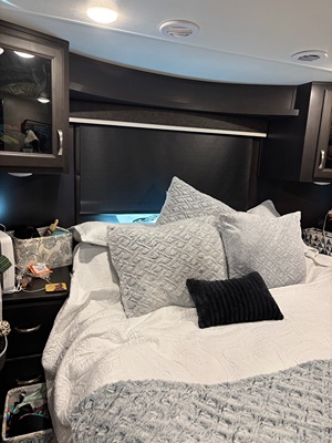 2023 JAYCO SEISMIC LUXURY SERIES photo 15
