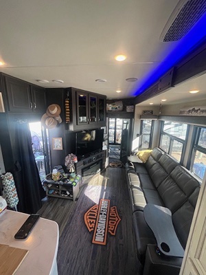 2023 JAYCO SEISMIC LUXURY SERIES photo 18