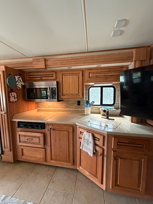 2012 FOREST RIVER BERKSHIRE photo 11