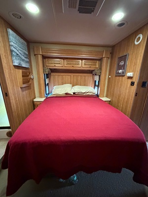 2012 FOREST RIVER BERKSHIRE photo 16