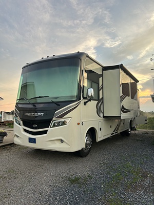 2019 JAYCO PRECEPT photo 3