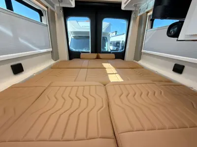 2027 Coachmen Beyond photo 38