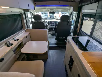 2024 Winnebago Solis Pocket photo 32
