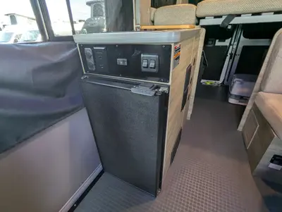 2024 Winnebago Solis Pocket photo 25