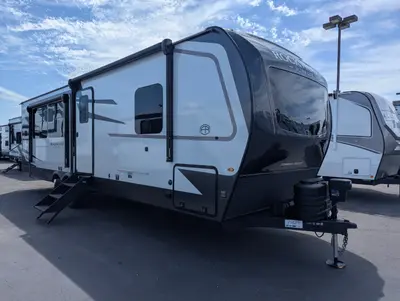 New 2027 Forest River Rockwood Ultra Lite 2916RL