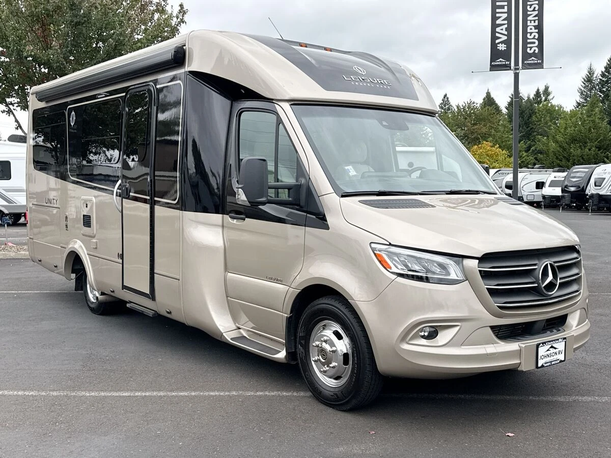 2023 Leisure Travel Unity exterior