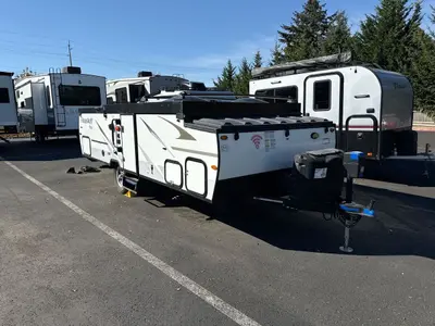 Used 2019 Forest River Flagstaff Hardside 21QBHW