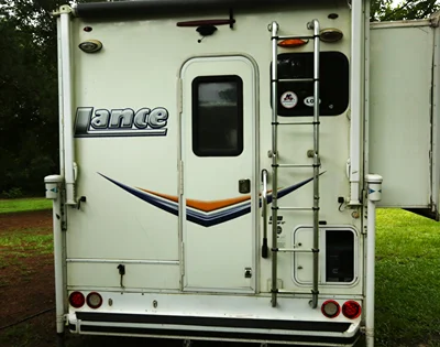 2013 LANCE 1050S photo 3