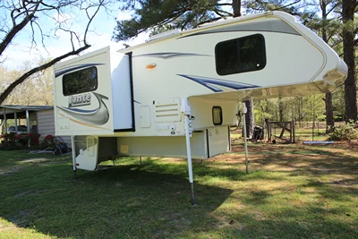 2013 LANCE 1050S photo 2