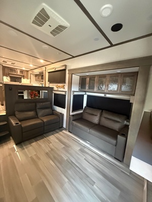 2024 GRAND DESIGN SOLITUDE photo 3