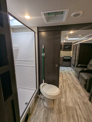 2021 GRAND DESIGN TRANSCEND XPLOR photo 9