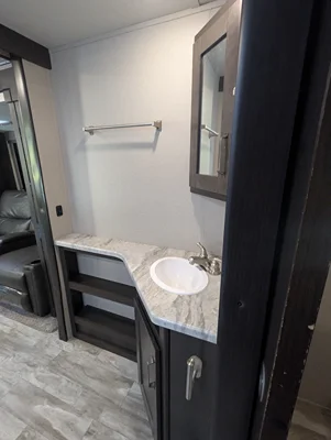 2021 GRAND DESIGN TRANSCEND XPLOR photo 4