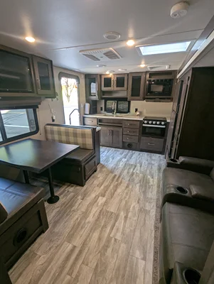 2021 GRAND DESIGN TRANSCEND XPLOR photo 5
