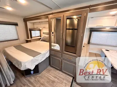 2024 Thor Motor Coach Four Winds photo 36