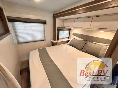 2024 Thor Motor Coach Four Winds photo 41