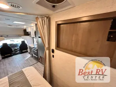 2024 Thor Motor Coach Four Winds photo 49