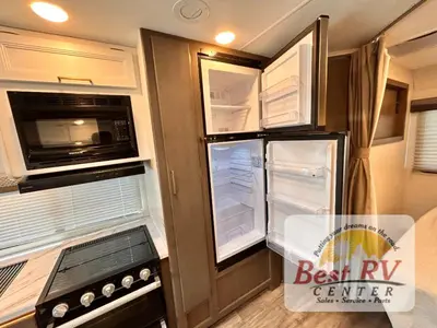 2024 Thor Motor Coach Four Winds photo 31