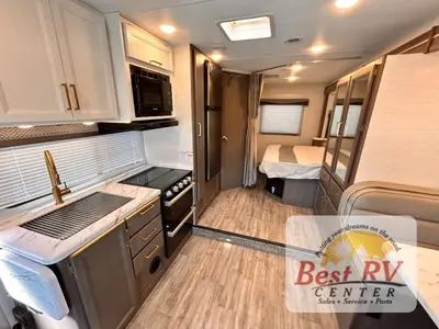 2024 Thor Motor Coach Four Winds photo 19