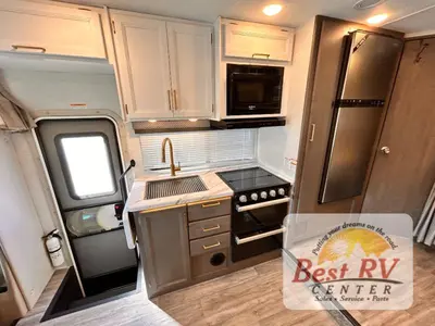 2024 Thor Motor Coach Four Winds photo 21