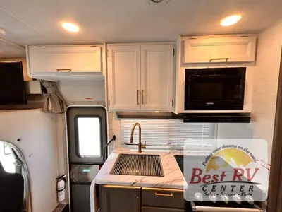 2024 Thor Motor Coach Four Winds photo 23
