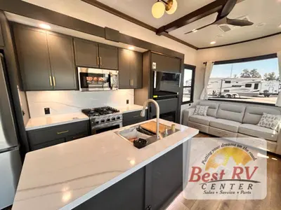 2027 Forest River Cedar Creek Cottage photo 26