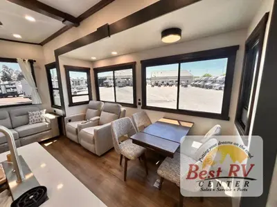 2027 Forest River Cedar Creek Cottage photo 19