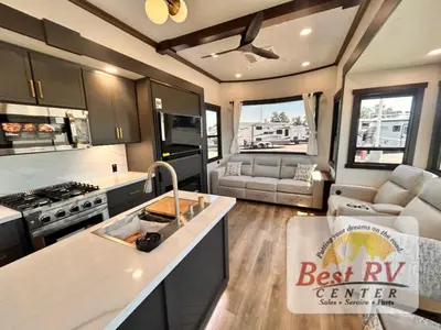 2027 Forest River Cedar Creek Cottage photo 24