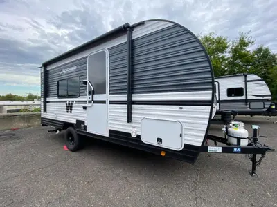 2027 Winnebago Access photo 11