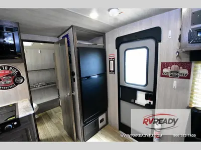 2023 Genesis Supreme RV MGM Limited photo 9