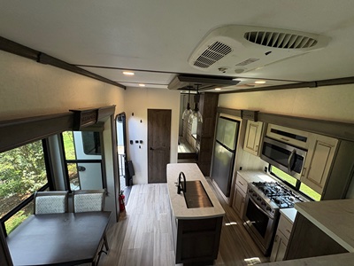 2022 ALLIANCE RV PARADIGM photo 4