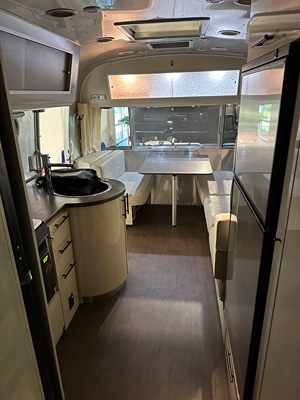 2015 AIRSTREAM INTERNATIONAL SERENITY photo 9