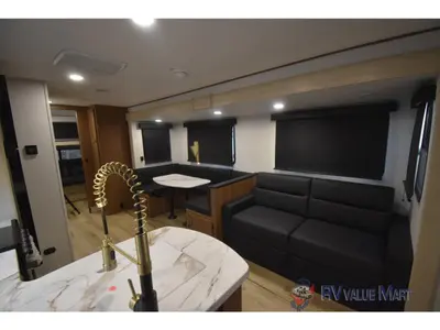 2026 Coachmen Apex Ultra-Lite photo 6