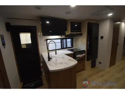 2026 Coachmen Apex Ultra-Lite photo 17