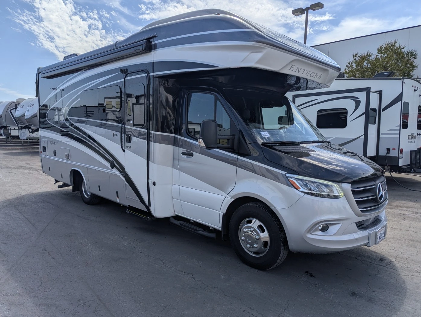 2024 Entegra Coach Qwest exterior
