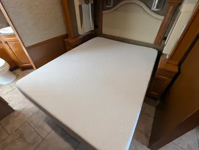 2014 Tiffin Motorhomes Allegro photo 31