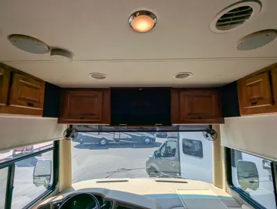 2014 Tiffin Motorhomes Allegro photo 10