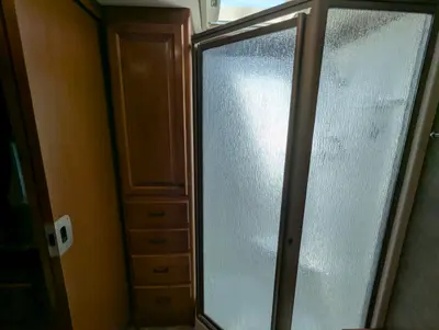 2014 Tiffin Motorhomes Allegro photo 36
