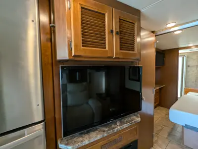 2014 Tiffin Motorhomes Allegro photo 23