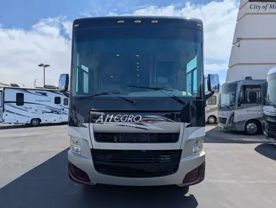 2014 Tiffin Motorhomes Allegro photo 3