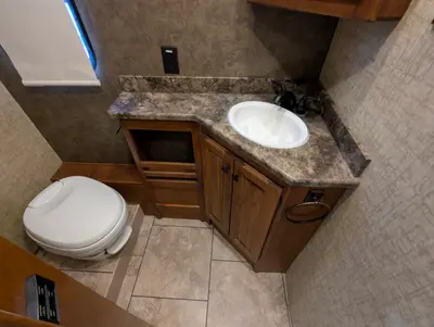 2014 Tiffin Motorhomes Allegro photo 25