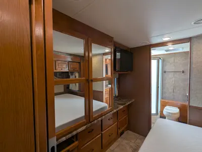 2014 Tiffin Motorhomes Allegro photo 30