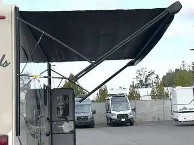 2018 Thor Motor Coach Four Winds photo 18