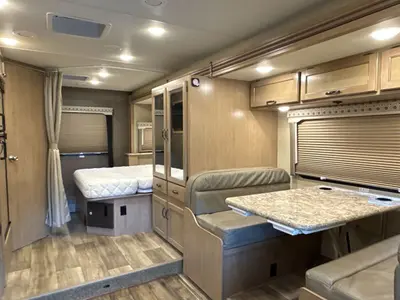 2018 Thor Motor Coach Four Winds photo 30