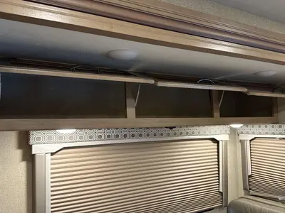 2018 Thor Motor Coach Four Winds photo 36