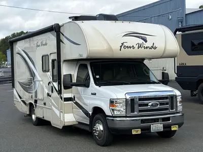 Used 2018 Thor Motor Coach Four Winds 24F
