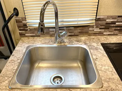 2018 Thor Motor Coach Four Winds photo 48