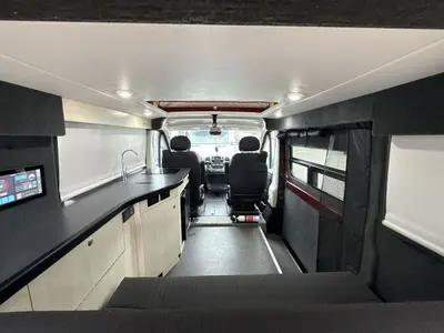 2022 Pleasure Way Tofino photo 39
