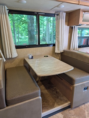 2016 THOR MOTOR COACH WINDSPORT photo 8