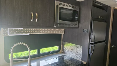 2018 DYNAMAX CORP ISATA 4 SERIES photo 9