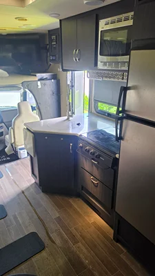 2018 DYNAMAX CORP ISATA 4 SERIES photo 14
